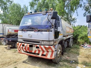 ขาย 680,000 รถบรรทุกของเหลว 10 ล้อ HINO FM 2 K 2 เพลา เครื่อง 260 แรง เครื่องดี เกียร์ดี คัทซีสวย ยางดี ขาย 680,000 รถบรรทุกของเหลว 10 ล้อ HINO FM 2 K 2 เพลา เครื่อง 260 แรง เครื่องดี เกียร์ดี คัทซีสวย ยางดี