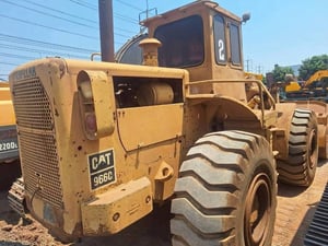 ขายถูก 380,000 รถตักล้อยาง  CAT 966C มี 2 คัน    รถตักล้อยาง CAT 966C เครื่องยนต์ CAT 3306