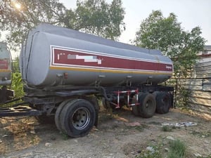 ขาย 129,000 ลูกพ่วงน้ำมันพืช 3 เพลา หรือเอาไปบรรทุกน้ำได้เลย ถังสวยมาก เอกสารเล่มทะเบียนพร้อมโอน 