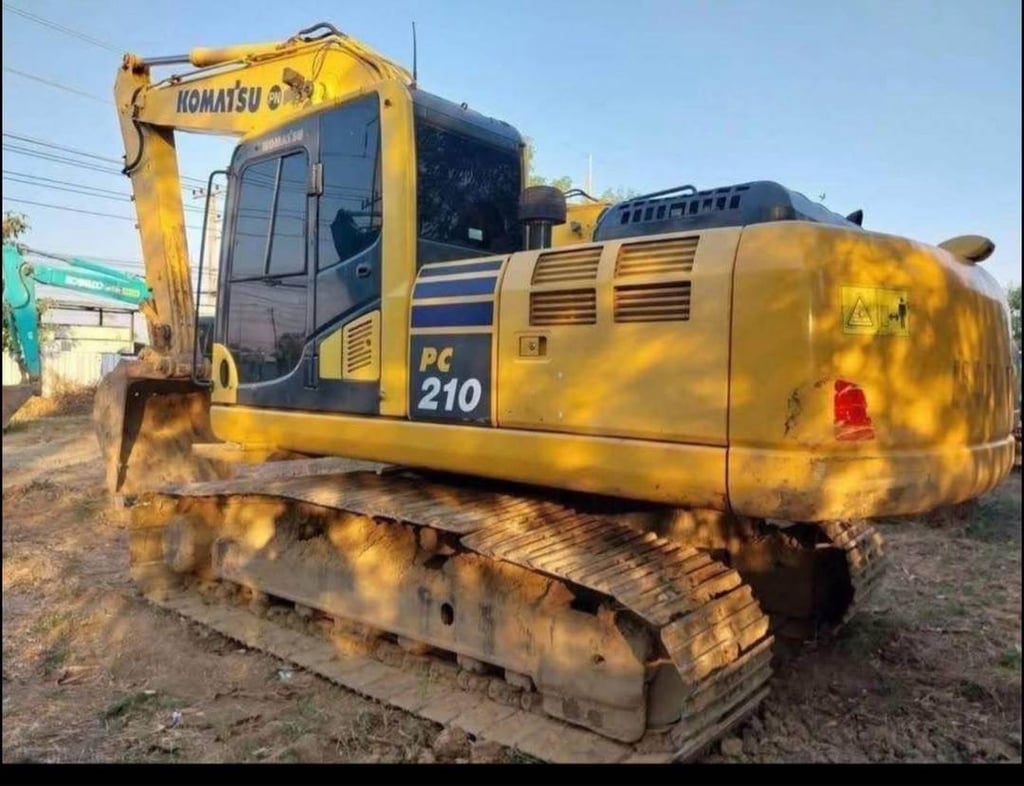 🔥ขายด่วน 1,350,000 KOMATSU PC 210-10 MO เอกสารเล่มทะเบียนครบ 