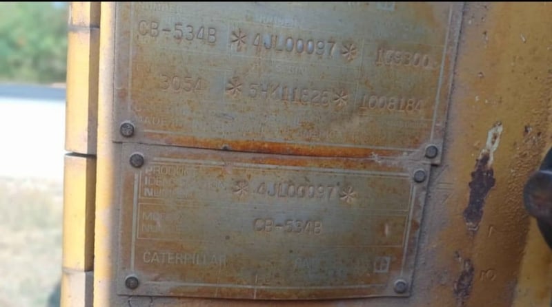 ขาย รถบด 5 ตัน เล่มทะเบียน break down CAT CB 534 b เครื่องดี ปั๊มสั่นแรง เอวแน่น