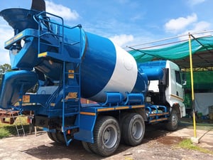 ขาย 650,000 รถโม่ขนาด 6 คิว SANY ปี59 เครื่อง Hino P11C 326แรงม้า เครื่องดีแชซซีสวย ทำสีใหม่พร้อมใช้ รถวิ่ง 200,000 กว่ากิโล  