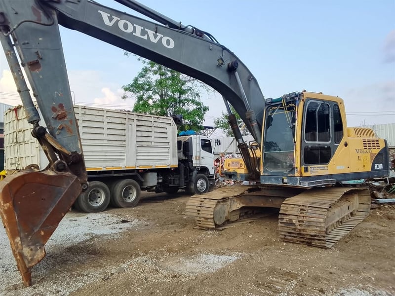 ขาย 355,000 VOLVO EC 210 B PRIME เล่มทะเบียน ไฟฟ้าครบ เครื่องดี ปั้มแรง ช่วงล่างแน่น 