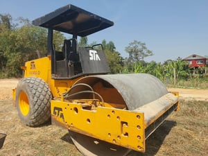 ขาย 395,000 รถบด STA VV900 D รถบดอัดสั่นสะเทือน หน้าเหล็กหลังยาง STA VV900 D 2 เพลา ขนาดประมาณ 10 ตัน ปี 43 