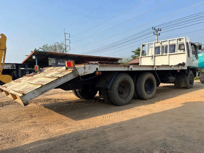 ขาย 245,000 HINO FL 187 เครื่อง HO7D-195 แรง สิบล้อเทนเลอหางปลา เหล็ก H บีมร้อยคาน แข็งแรง ขึ้นรถขนาด 200 ได้เลย หัวบาง ยางดี ครัชซีสวย เพลาเดียว 