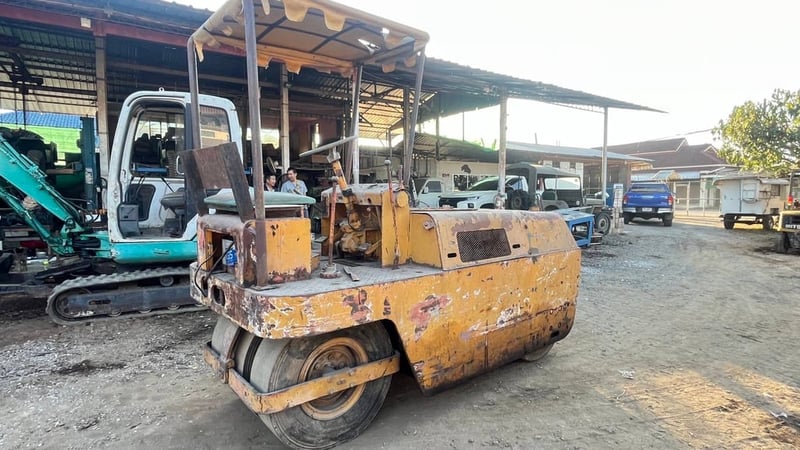 ขาย 65,000 รถบดเล็ก 3 ตัน เครื่องดี ยางดี 