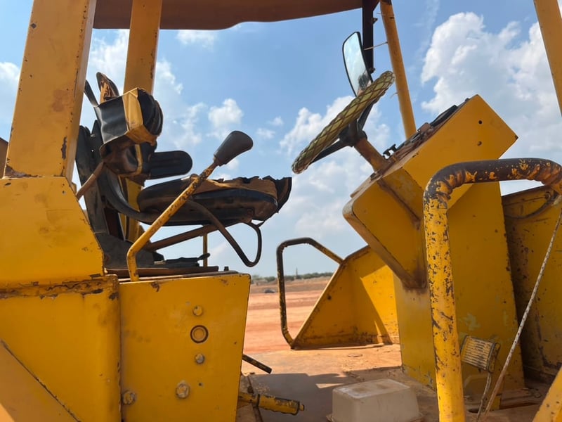 ขาย 550,000 รถบด 10 ตัน SAKAI SV 500 D 2 เพลา เล่มทะเบียน เครื่องดี ปั้มสั่นแรง เอวแน่น ยางดี