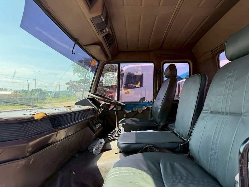 ขาย 490,000 รถ 6 ล้อบรรทุกน้ำ MITSUBISHI FUSO FP418J เครื่อง 225 แรง บรรจุน้ำ 8,000 ลิตร พร้อมระบบดูดน้ำ สเปรย์น้ำ พร้อมใช้ เครื่องดี ครัชซีสวย แอร์เย็น