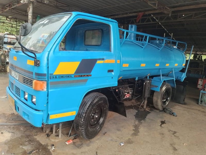 #ขายถูก 185,000 รถ 4 ล้อ ดูดสิ่งปฎิกลู ISUZU NKR55E  หัวบาง ยางดี ครัชซีสวย อุปกรณ์พร้อมดูด