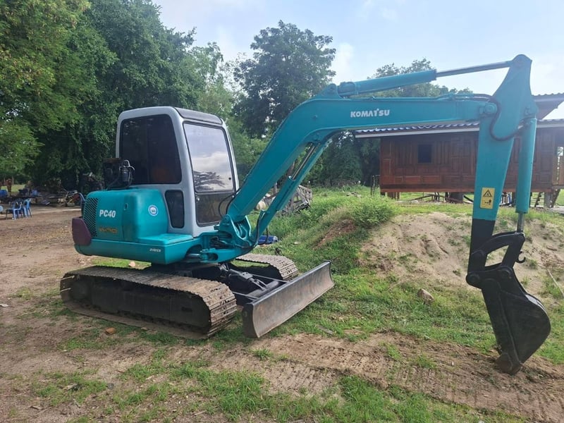 ขาย 265,000 KOMATSU pc 40-7 ปั้มนิ้วแรง เครื่องดี เอวแน่น ช่วงล่างเต็ม หัวเก๋งแอร์เย็น 