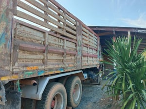 ขาย 450,000 รถ 10 ล้อ ดั้ม HINO FM2K 260 แรง หัวบาง ยางดี ครัชซีสวย 2 เพลา รถสวยพร้อมใช้งาน 