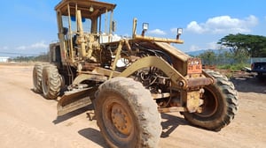 ขาย 550,000 รถเกรด CAT 12 G 61 M 6526 เครื่องดี เกียร์แรง ยางดี 