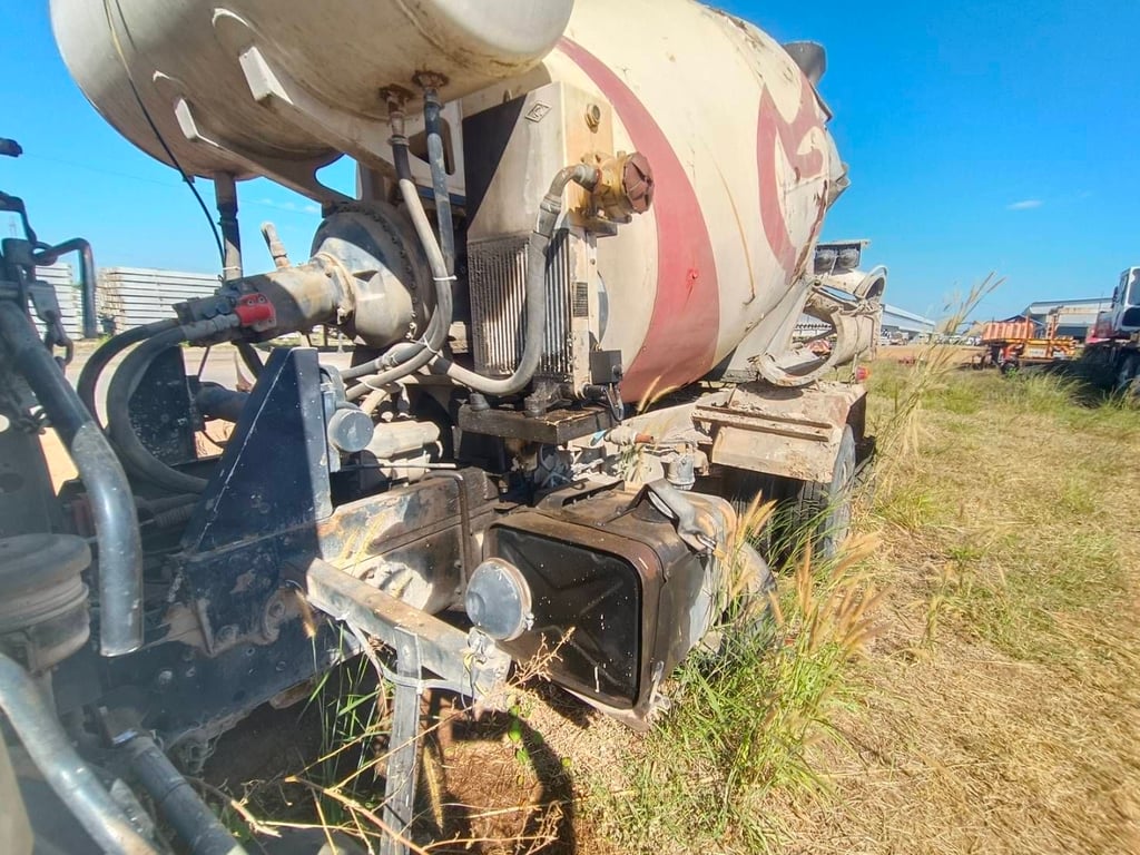 ขาย 590,000 รถ 6 ล้อโม่ปูน HINO MEGA 150 แรง หัวบาง ยางดี ครัชซีสวย 