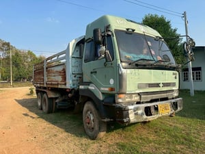 ขาย 195,000 รถ 10 ล้อดั้ม NISSAN CW 30 หัวบาง ยางดี ครัชซีสวย 2 เพลา รถพร้อมใช้ ขาย 195,000 รถ 10 ล้อดั้ม NISSAN CW 30 หัวบาง ยางดี ครัชซีสวย 2 เพลา รถพร้อมใช้