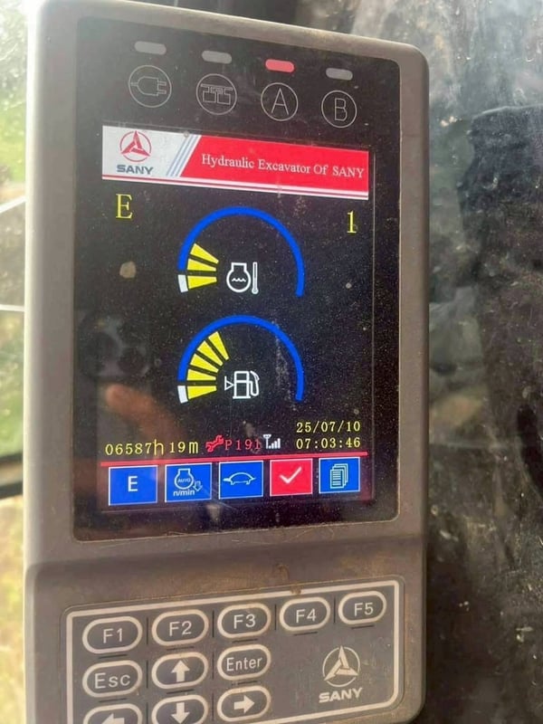 ขาย 1,250,000 รถแบคโฮ SANY SY215C  ทำงาน 6,500 ช.ม ไฟฟ้าครบ เครื่องดี ปั้มแรง เอวแน่น ช่วงล่างสวย เอกสารแจ้งจำหน่าย 