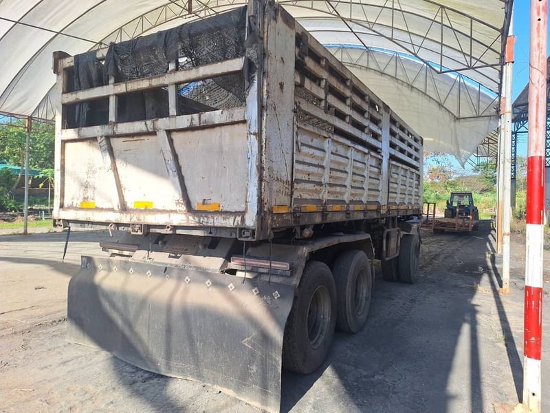 ขาย 1,150,000 รถดั้มเสาธงพ่วงแม่ลูก ISUZU 360 ปี 57 วิ่งน้อย 345,000 กม.หัวบาง ยางดี ครัชซีสวย ลูกพ่วงดั้มเสาธง 3 เพลา ครัชซีสวย ยางดี รถพร้อมใช้งาน 