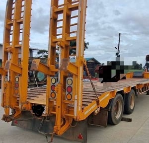 ขาย 295,000 หางโรเบท 2 เพลา พร้อมบรรไดไฮดอลิค ขึ้นรถ ครัชซีสวย กว้าง 2.50 เมตร ยาว 12.50 เมตร 