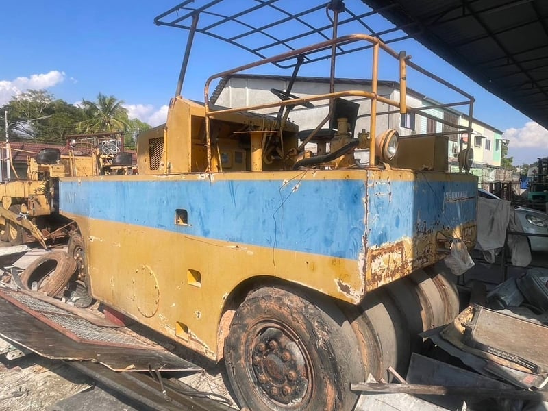 ขาย 250,000 รถบด 9 ล้อ SAKAI TS 9 เล่มทะเบียน เครื่องดี ยางดี รถพร้อมใช้เล่มทะเบียนพร้อมโอน 