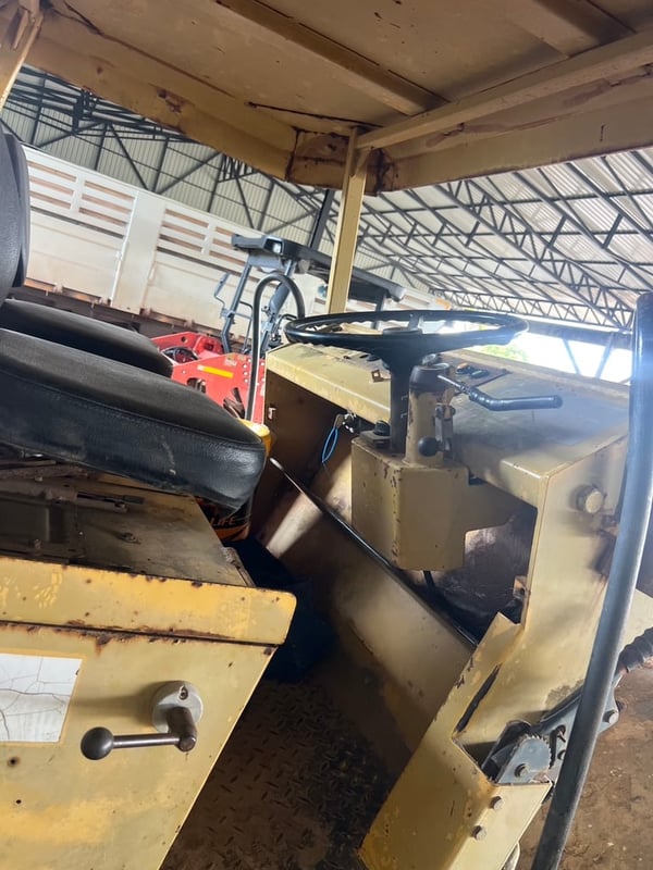 ขาย 295,000 รถบด 12 ตัน เล่มทะเบียน VIBROMAX.2000=W.1102 สั่นสะเทือน 2 เพลา เครื่องดี ปั้มสั่นแรง พร้อมใช้งานเอกสารพร้อมโอน 