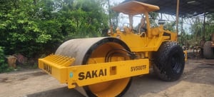 #ขายสวยถูก  650,000 รถบดยอดนิยม 10 ตัน SAKAI SV 500 TF 2 เพลา 2 เปลือก เรียบหุ้มหนาม เครื่องดี ปั้มสั่นแรง เอกสารเล่มทะเบียน