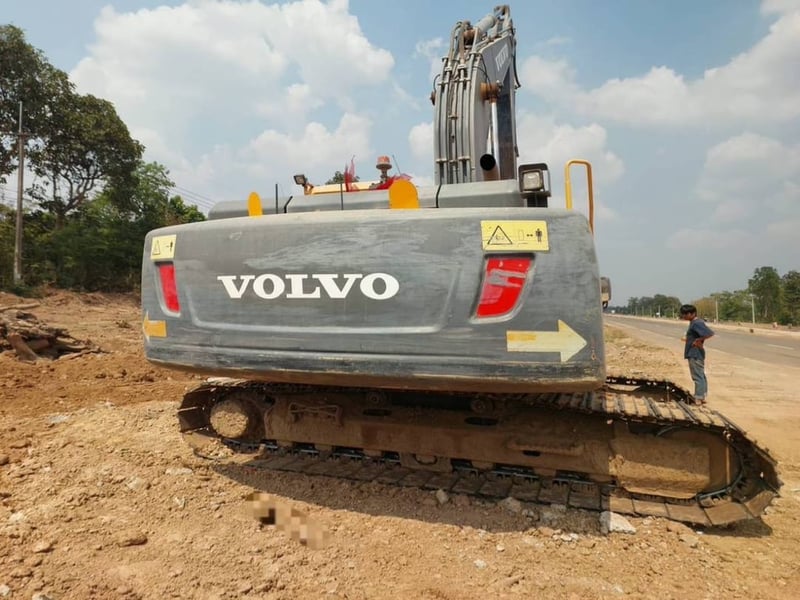 สวยราคาถูก ขวัญใจ VOLVO EC 210 D ไฟฟ้าครบ เครื่องดี ปั้มแรง เอวแน่น ช่วงล่างสวย เล่มทะเบียน รถสวยพร้อมใช้งาน 