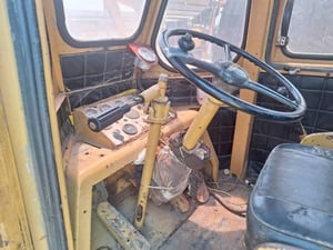 ขายถูก 380,000 รถตักล้อยาง  CAT 966C มี 2 คัน    รถตักล้อยาง CAT 966C เครื่องยนต์ CAT 3306