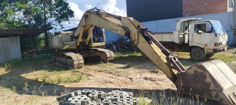 #ขายถูก 295,000 KOMATSU pc 200-6 เล่มทะเบียน ไฟฟ้าครบ เครื่องดี ปั้มแรง เอวแน่น ช่วงล่างแน่น  