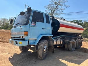 ขาย 550,000 รถ 10 ล้อ ISUZU ROCKY 210 ถังบรรจุ 14,000 ลิตร หัวบาง ยางดี ครัชซีสวย อุปกรณ์ปั้มดูด สเปร์น้ำ พร้อมใช้งาน เล่มทะเบียนพร้อมโอน