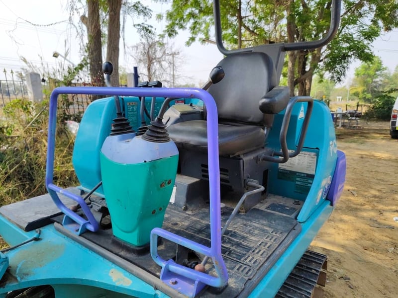 ขาย 185,000 KOMATSU pc 20-7 E เครื่องดี ปั๊มแรง เอวแน่น ช่วงล่างสวย 