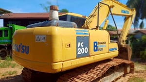 #ขายถูก 490,000 KOMATSU pc 200-7 ปี 2010 JAPAN ไฟฟ้าครบ เครื่องดี ปั้มแรง เอวแน่น ช่วงล่างสวย เล่มทะเบียน 