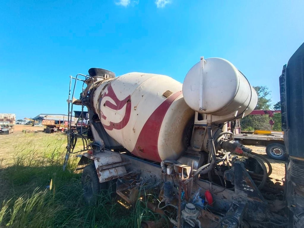 ขาย 590,000 รถ 6 ล้อโม่ปูน HINO MEGA 150 แรง หัวบาง ยางดี ครัชซีสวย 