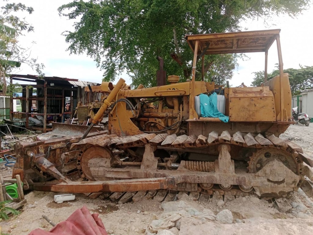 ขาย 580,000 รถแทรคเตอร์ CAT D 5 B เครื่อง 10 Z หัวฉีดปากกา ตีนเป็ด แบบมีหัวเก๋ง เครื่องดี เกียร์ตัดแรง ช่วงล่างสวย ขาย 580,000 รถแทรคเตอร์ CAT D 5 B เครื่อง 10 Z หัวฉีดปากกา ตีนเป็ด แบบมีหัวเก๋ง เครื่องดี เกียร์ตัดแรง ช่วงล่างสวย