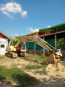 ขาย 450,000 KOMATSU pc 200-7 เล่มทะเบียน ไฟฟ้าครบ เครื่องดี ปั้มแรง เอวดี ช่วงล่างดี 