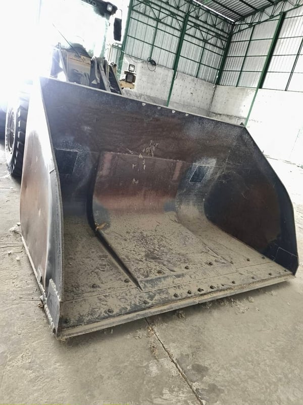 ขาย 265,000 รถตัก VOLVO L70E ต่อแขนตักข้าวเปลือก เครื่องดี ยางดี แต่จอดนาน  