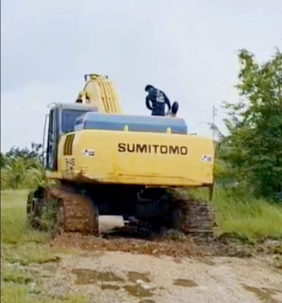ขายด่วน 950,000 บาท SUMITOMO SH480 F5 เครื่องดี ปั๊มแรง เอวแน่น ช่วงล่างเต็ม ระบบดี รถสวยพร้อมใช้งาน   