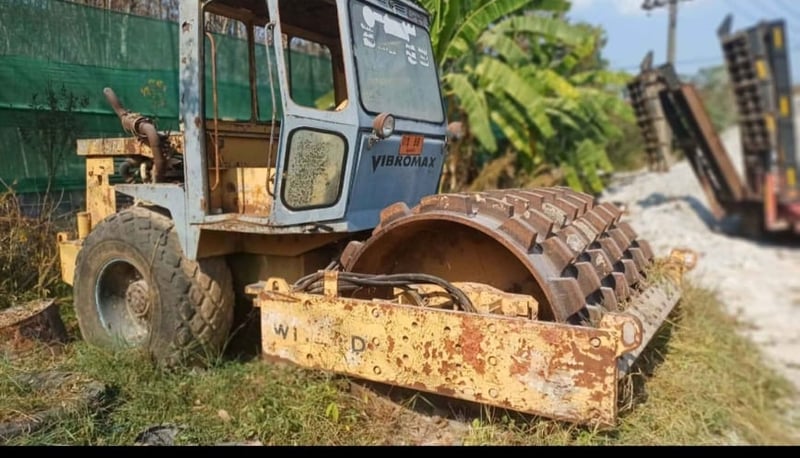 ขาย 380,000 รถบดล้อหนาม VIBROMAX เครื่องด้อยรท์ 2 เพลา ล้อหนามสวย ยางดี เอวแน่น  