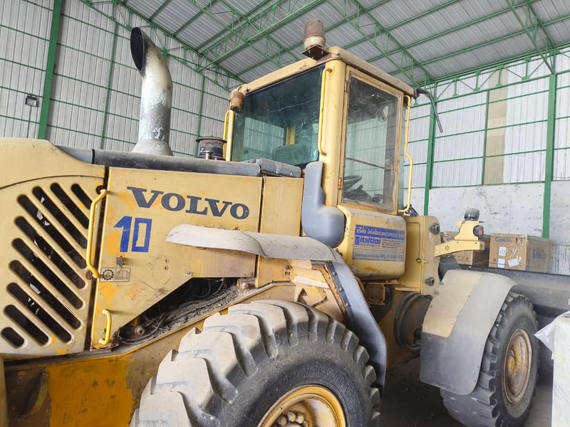 ขาย 265,000 รถตัก VOLVO L70E ต่อแขนตักข้าวเปลือก เครื่องดี ยางดี แต่จอดนาน  