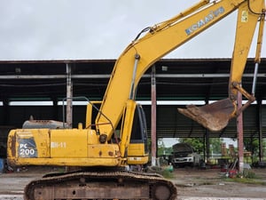 ขาย 480,000 KOMATSU pc 200-8 เล่มทะเบียนไฟฟ้าครบ เครื่องดี ปั้มแรง เอวแน่น ช่วงล่างดี รถพร้อมใช้งาน สนใจติดต่อได้ครับ 090-772-3710 090-772-3708
