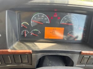 ขาย 450,000 หัวลาก VOLVO FH 480 เพลาเดียว ล้อยก หัวสองชั้นมีที่นอน หัวบาง ยางดี ครัชซีสวย รถพร้อมใช้งาน