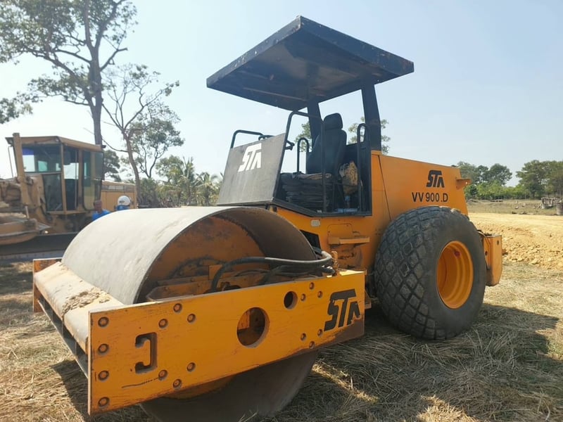 ขาย 395,000 รถบด STA VV900 D รถบดอัดสั่นสะเทือน หน้าเหล็กหลังยาง STA VV900 D 2 เพลา ขนาดประมาณ 10 ตัน ปี 43 