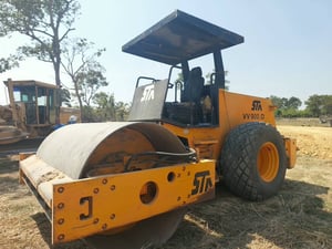 ขาย 395,000 รถบด STA VV900 D รถบดอัดสั่นสะเทือน หน้าเหล็กหลังยาง STA VV900 D 2 เพลา ขนาดประมาณ 10 ตัน ปี 43 