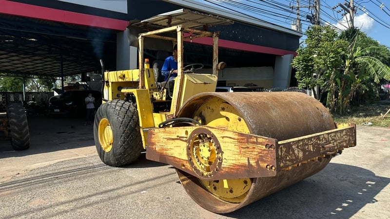 ขาย 350,000 รถบด เล่มทะเบียน BOMAG BW 212 D-2 เครื่องดี ปั้มสั่นแรง