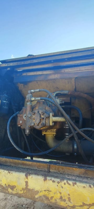 #ขายถูก 295,000 KOMATSU pc 200-6 เล่มทะเบียน ไฟฟ้าครบ เครื่องดี ปั้มแรง เอวแน่น ช่วงล่างแน่น  