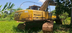 ขาย 395,000 SANY sy 215 C พร้อมใช้งานเอกสารเล่มทะเบียน 