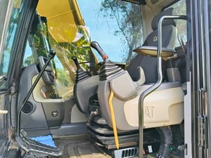 ขาย 1,150,000 CAT 313 D2 GC 8,300 ชม.มือเดียวป้ายแดง ไฟฟ้าครบ เครื่องดี ปั้มแรง เอวแน่น ช่วงล่างสวย เอกสารแจ้งจำหน่าย 