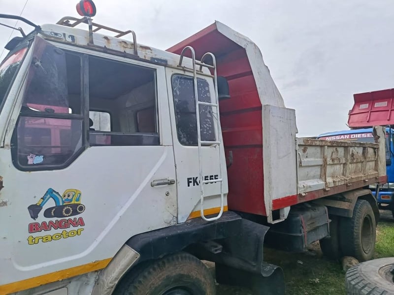 MITSUBISHI FUSO FK รถบรรทุก 6ล้อ ดั้มพ์ ปี2002