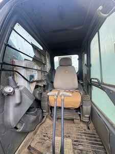 ขาย 250,000 บาท Hitachi ZX 200 รุ่น 1 ขายตามสภาพตัวเดินพังข้างนึง รถมีทะเบียน เครื่องปั๊มดีเอวแน่น ไม่มีบุ้งกี๋ 