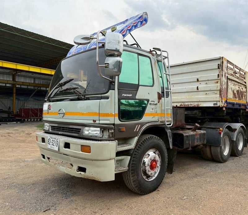 #ขาย 595,000 หัวลากหางโรเบส หัวลาก HINO FM3M 2 เพลา เครื่องดี ครัชซีสวย ยางดี หางโรเบส 2 เพลา กว้าง 2.50 ม.กางปีกข้างละ 25 ซม. ยาว 12 ม.