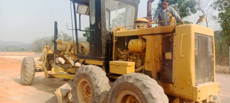 ขาย 890,000 รถเกรด CATTERPILLAR 140G 72V เครื่องไดเร็ค เครื่องดี เกียร์แรง เอวแน่น ยางดี พร้อมใช้งานเอกสารเล่มทะเบียน 