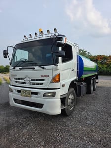 ขาย 1,090,000 รถ 10 ล้อบรรทุกน้ำ HINO MEGA 344 ปี 58 หัวบาง ยางดี ครีชซีสวย พร้อมปั้มดูด สเปร์น้ำล่างบน ขาย 1,090,000 รถ 10 ล้อบรรทุกน้ำ HINO MEGA 344 ปี 58 หัวบาง ยางดี ครีชซีสวย พร้อมปั้มดูด สเปร์น้ำล่างบน